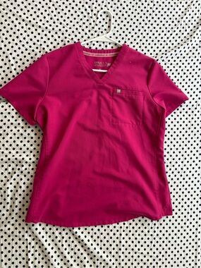 Fabletics Vital 1-Pocket Scrub Top